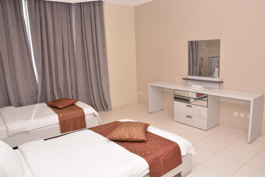 Janadriyah Suites 13 Nadinah Екстер'єр фото