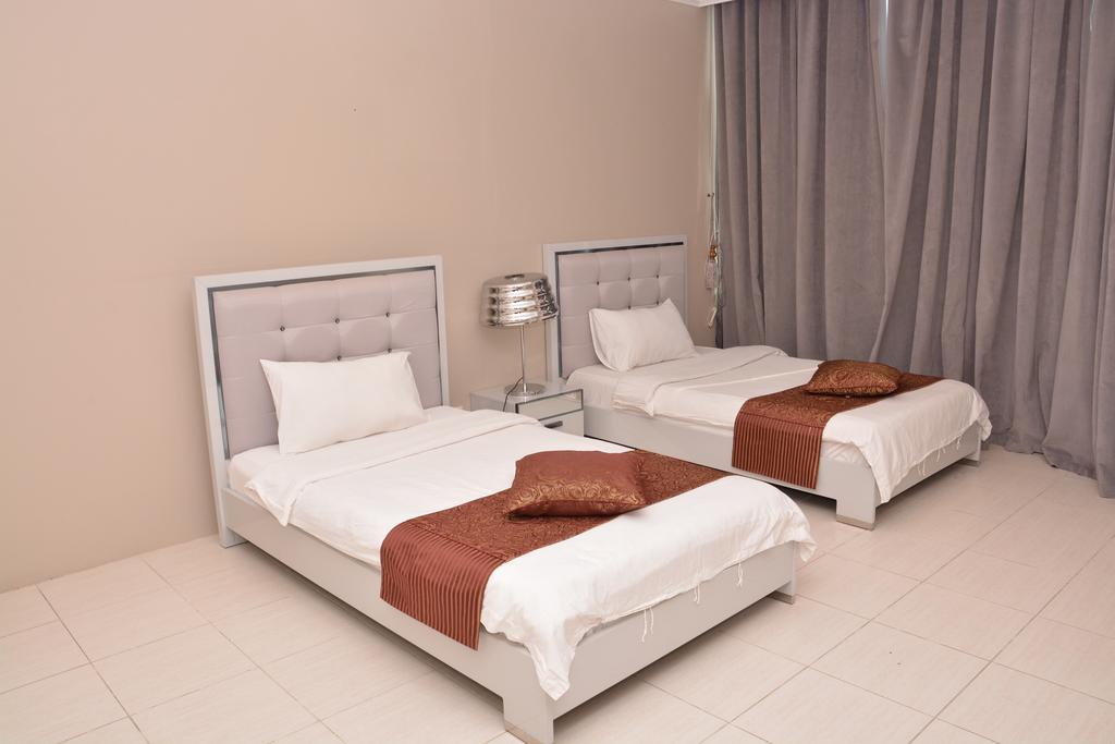 Janadriyah Suites 13 Nadinah Екстер'єр фото