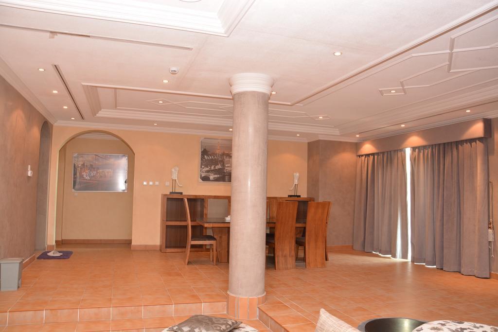 Janadriyah Suites 13 Nadinah Екстер'єр фото