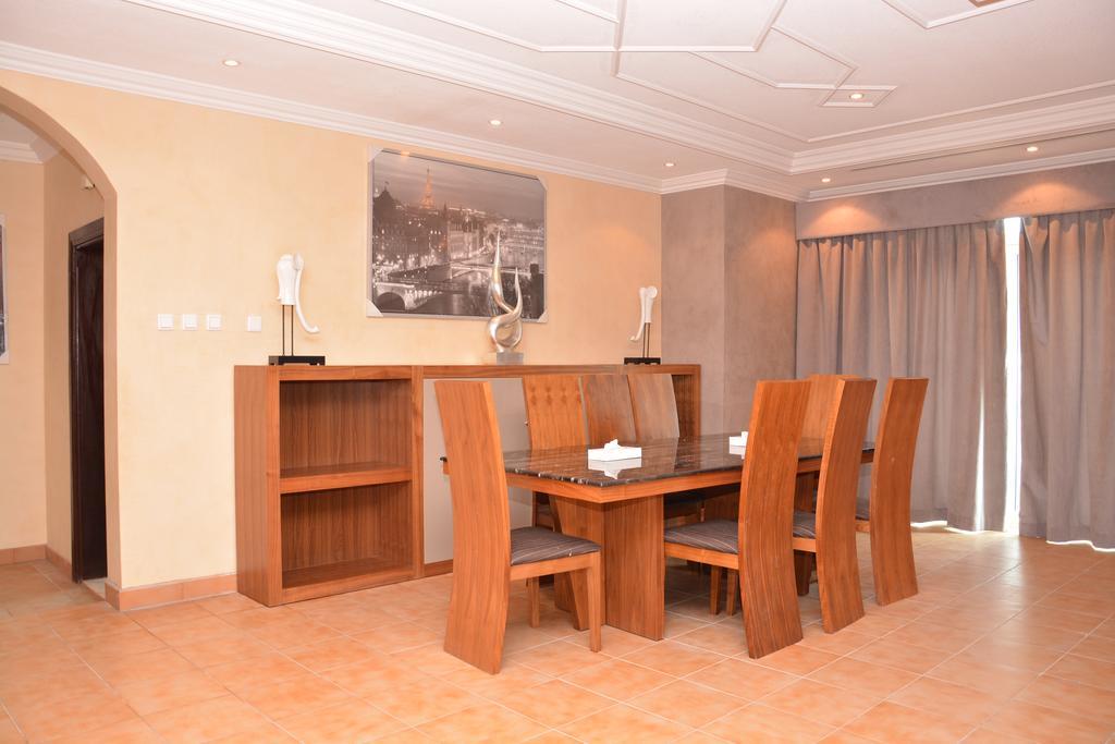 Janadriyah Suites 13 Nadinah Екстер'єр фото