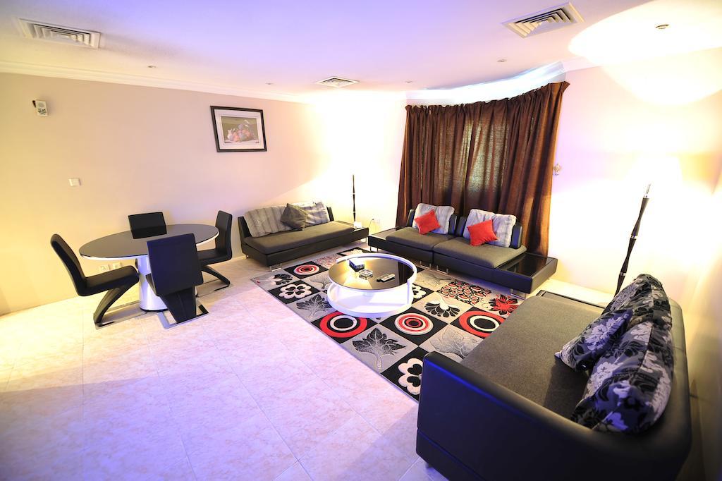Janadriyah Suites 13 Nadinah Екстер'єр фото