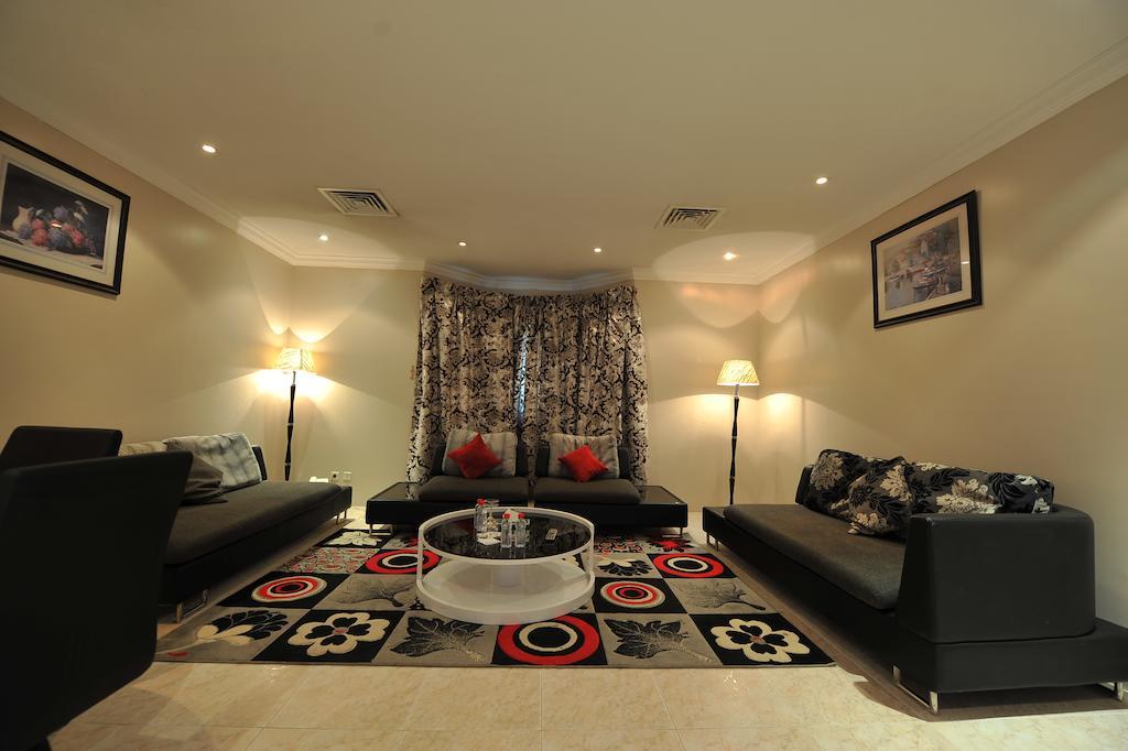 Janadriyah Suites 13 Nadinah Екстер'єр фото